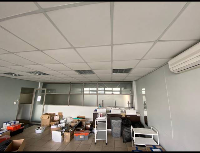 433M² OFFICE FOR SALE IN WOODSTOCK